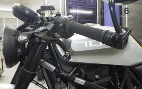 HUSQVARNA VITPILEN 701 2018