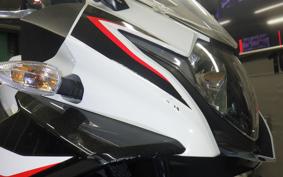 SUZUKI GSX250 R