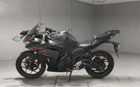 YAMAHA YZF-R25 RG10J
