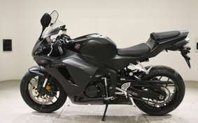 HONDA CBR600RR 2024 PC40