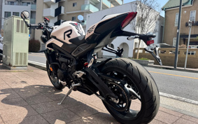 TRIUMPH TRIUMPH STREET TRIPLE R 2023 HDA604