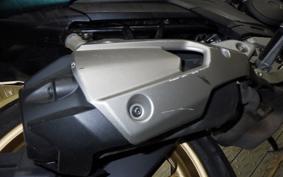 YAMAHA FZS25