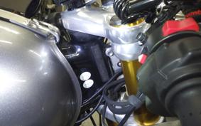 TRIUMPH THRUXTON 1200 R 2016