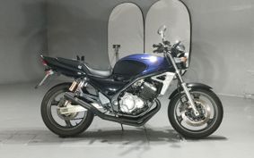 SUZUKI GSX250 ZR250C