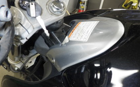 SUZUKI GSR250 2016