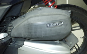 HONDA PCX125-2ﾔﾈﾂｷ JF56