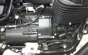 MOTO GUZZI V7 STONE 2023