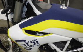 HUSQVARNA 701ED 2019