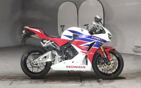 HONDA CBR600RR 2016 PC40