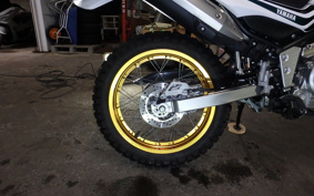 YAMAHA SEROW 250 DG17J