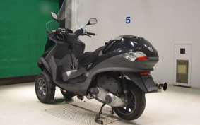 PIAGGIO MP3 250