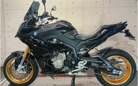 BMW S1000XR 2017 0D03