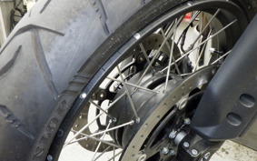 MOTO GUZZI V85 TT 2022