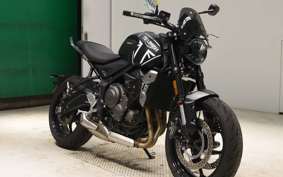 TRIUMPH TRIDENT 660 2022
