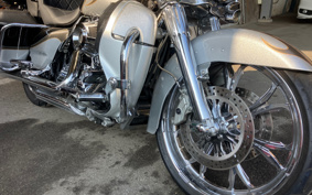 HARLEY HARLEY FLHTCUSE1800CVO 2012 PR8