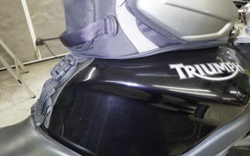 TRIUMPH STREET TRIPLE 2008