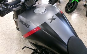DUCATI DIAVEL BLACK STAR 2022 1G00