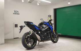 SUZUKI GSX-S750 2023