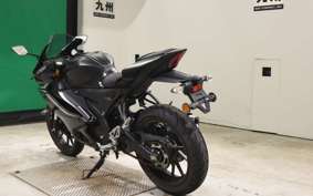 YAMAHA YZF-R15 2022