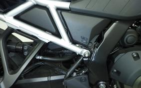 SUZUKI Vｽﾄﾛｰﾑ800 2025