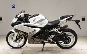 HONDA CBR250RR A 2015 MC51