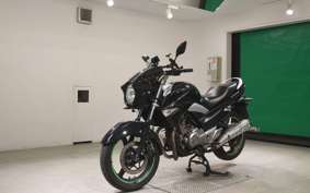 SUZUKI GSR250