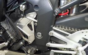YAMAHA YZF-R1 2005