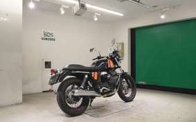 MOTO GUZZI V7 SPECIAL 2013