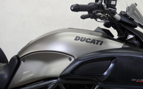 DUCATI DIAVEL STRADA 2013 ZDMG102JBDB