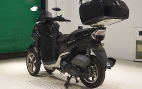 YAMAHA TRICITY 125