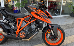 KTM 1290 SUPER DUKE R 2019 V3940