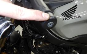 HONDA CB650R E-Clutch 2025 RH17