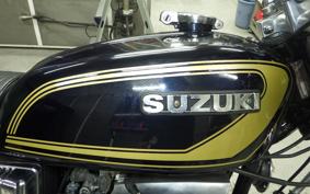 SUZUKI GT380 2025 GT380
