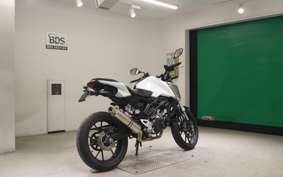 HONDA CB125 R 2023 JC79