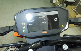 KTM 890 DUKE GP