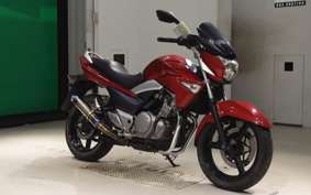 SUZUKI GSR250