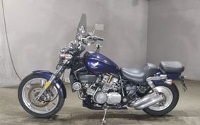 HONDA MAGNA 750 RC28