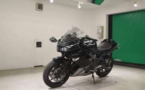 KAWASAKI ER600 F 2010