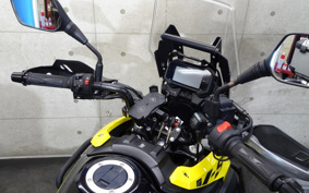 SUZUKI STROM 250 DS11A