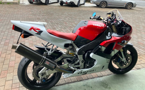 YAMAHA YZF-R1 2000 RN01