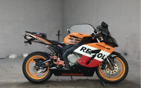 HONDA CBR1000RR 2004 SC57