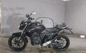 YAMAHA FZ25 RG42