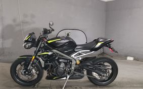 TRIUMPH STREET TRIPLE RS HDA554