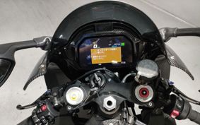 BMW M1000RR 2024 0P01