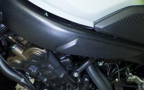 HONDA CB650R E-Clutch 2026 RH17