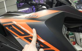 KTM 1290 SUPER DUKE GT 2022