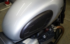 TRIUMPH STREET TWIN 2018