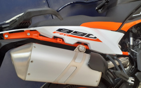 KTM 890 SMT TS640