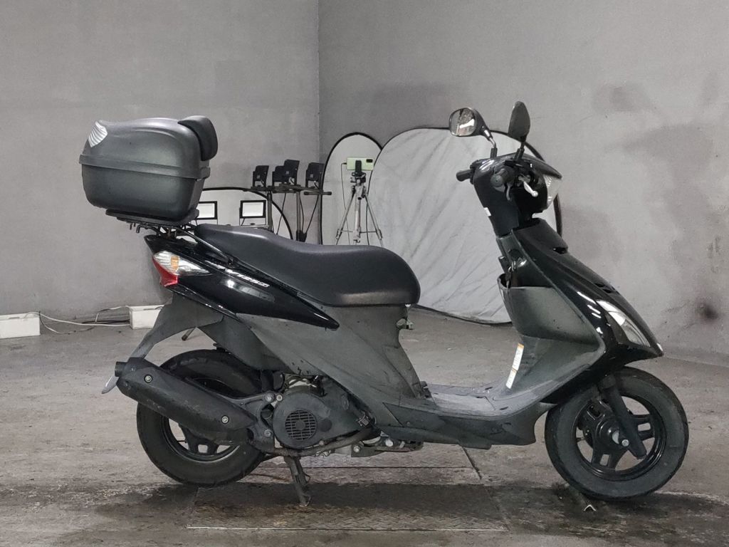 Фото Suzuki ADDRESS V125 с японского аукциона