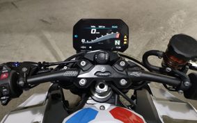 BMW M1000R 0E81
